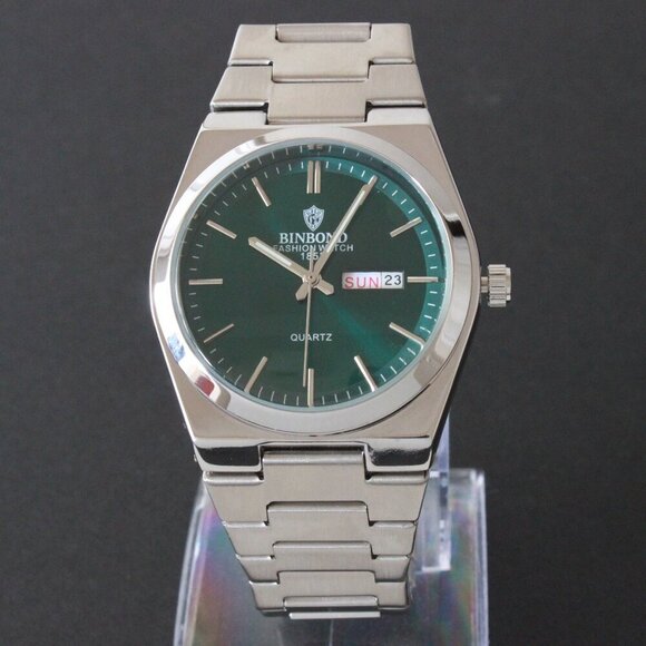 Men's Integrated Bracelet Sports Watch Stainless Steel Radiant Green Dial 40mm - Picture 3 of 13